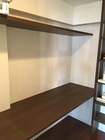 収納部屋にたけひごのホワイトを市松貼りで