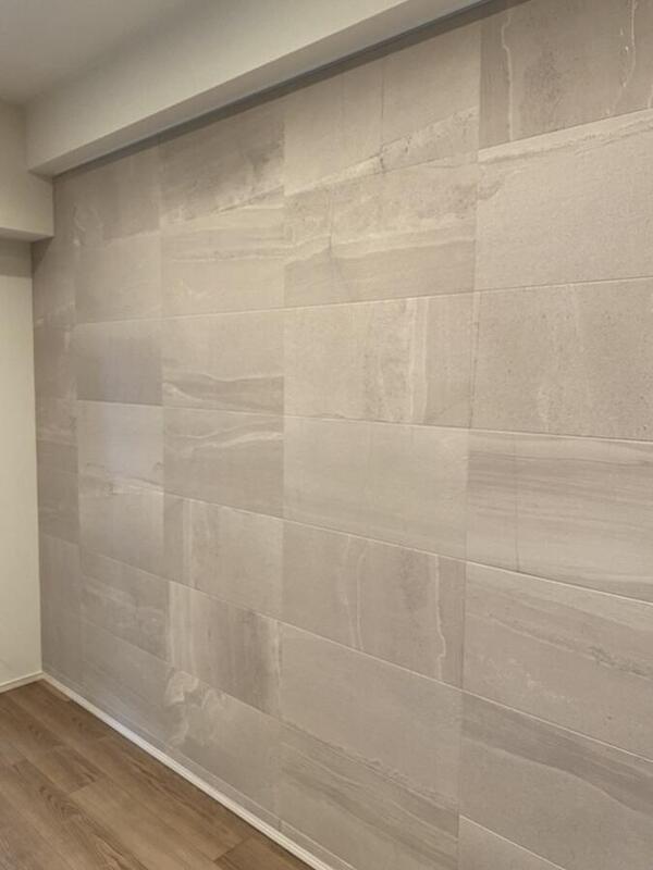 リビングにストーングレースのベージュ