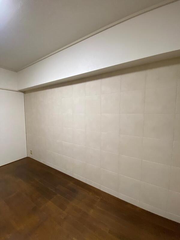 寝室にファインベースのライトブラウン